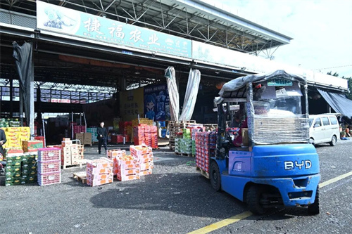 日行千里！春節(jié)“水果自由”有他們一份力！